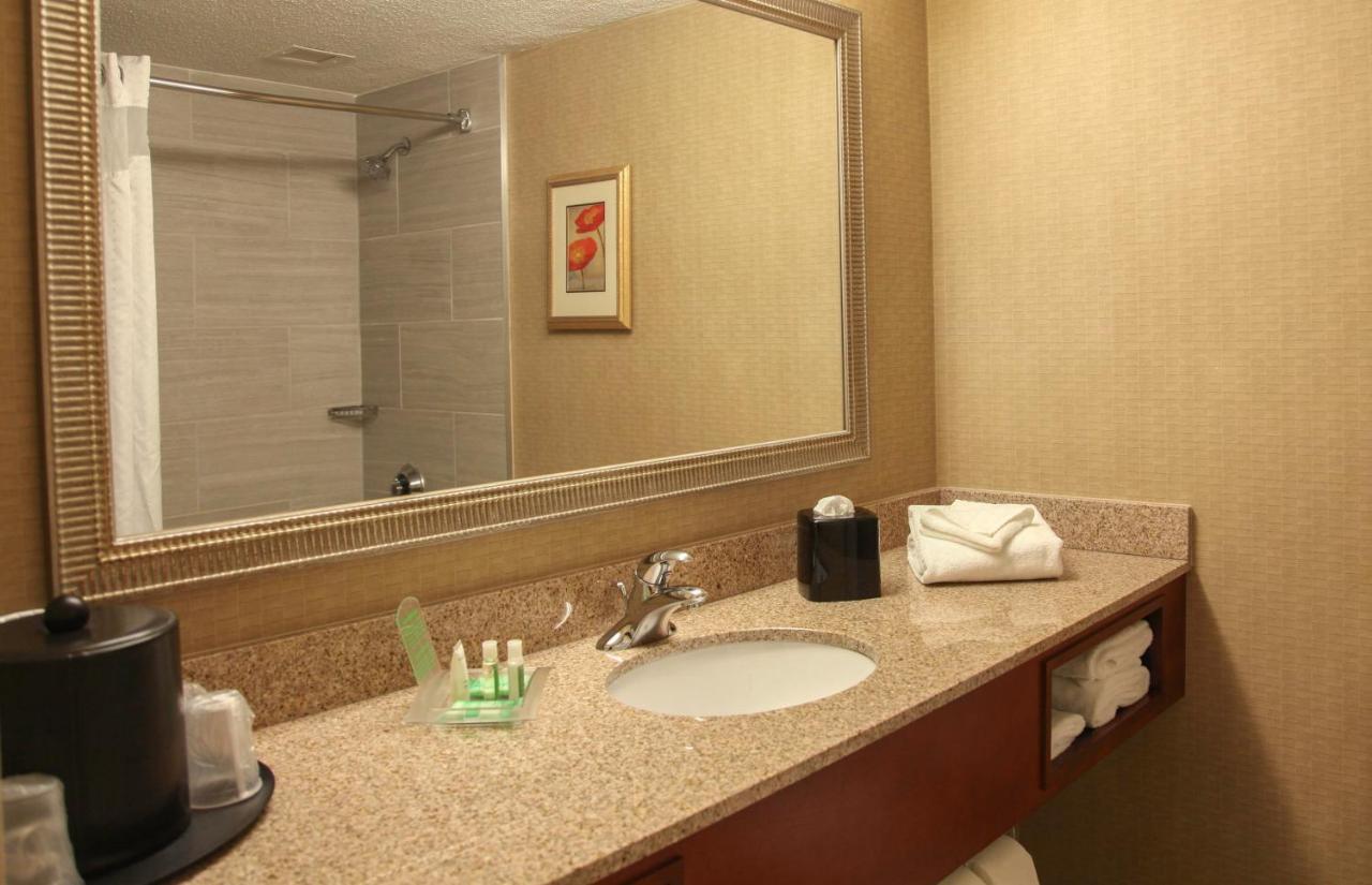 Holiday Inn Dayton/Fairborn I-675 By Ihg Dış mekan fotoğraf